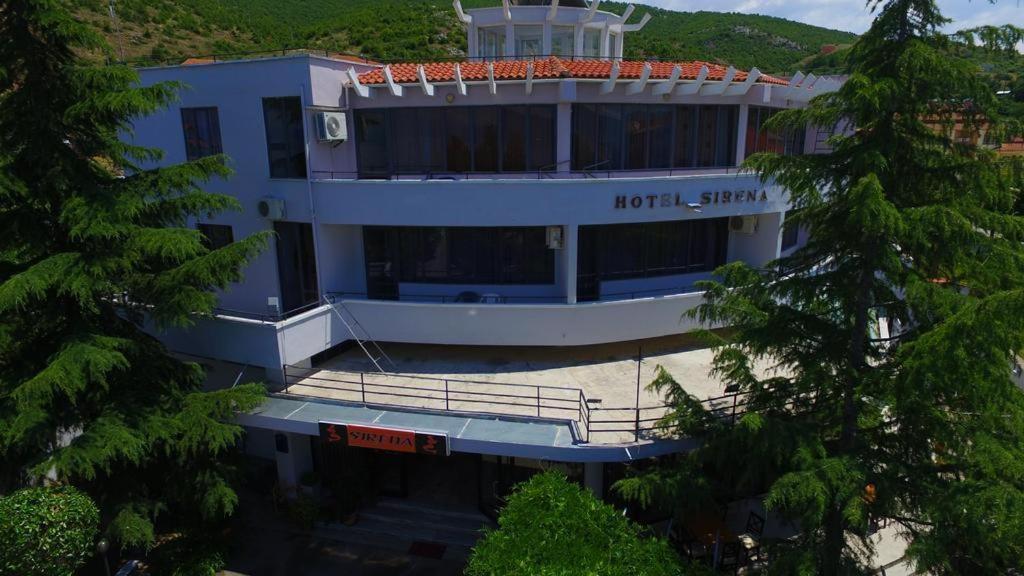 Sirena Hotel Tushemisht Ngoại thất bức ảnh