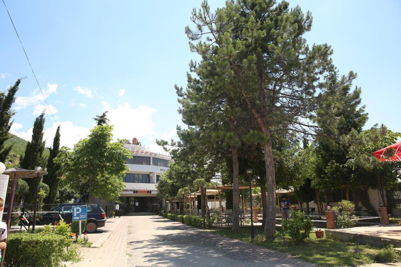 Sirena Hotel Tushemisht Ngoại thất bức ảnh
