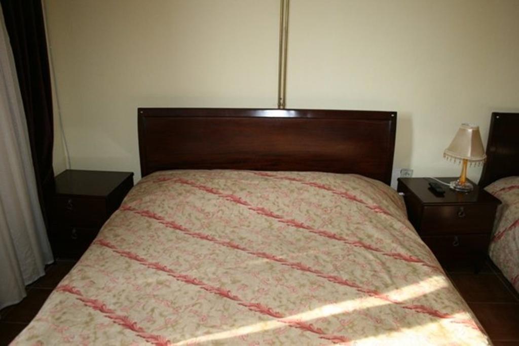 Sirena Hotel Tushemisht Phòng bức ảnh
