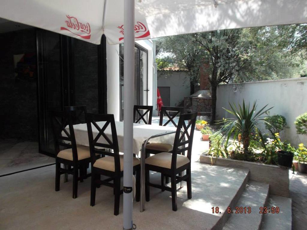 Sirena Hotel Tushemisht Ngoại thất bức ảnh